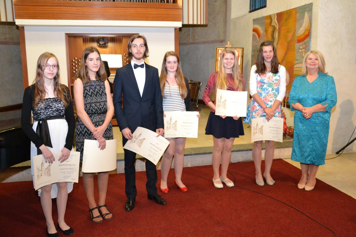 Absolventský večer – 11. 4. 2017