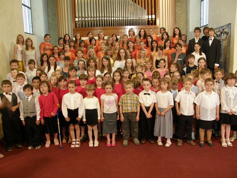 Jarní koncert sborů &ndash; koncertní síň kostela Nejsvětější Trojice &ndash; 30.&nbsp;5.&nbsp;2008